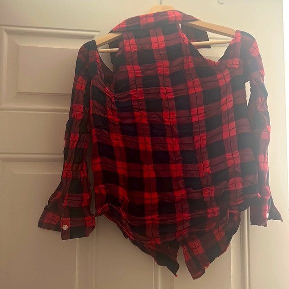 Nice Christmas alpha top from Macys - Picture 2 of 3